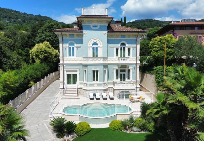 Villa/Dettached house in Salò - Villa Diamante By Bookinggardalake